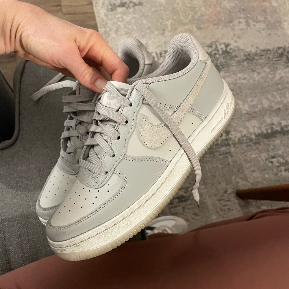 Nike Air Light Gray Sneakers